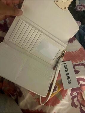 Steve Madden Cream/White Wristlet Wallet with Gold Hardware